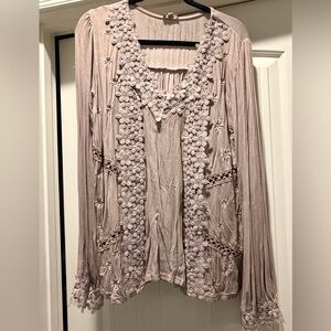 POL Women's Floral Embroidered Top - Light Pink